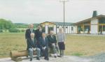 Vorstand vor dem neuen Clubhaus 1988